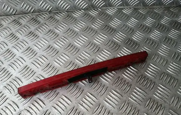 Audi A4 S4 B6 8E 8H Third/center stoplight 28427002