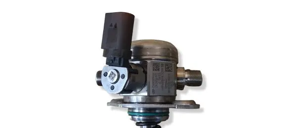 Mercedes-Benz GLS X167 Fuel injection high pressure pump A2560702600
