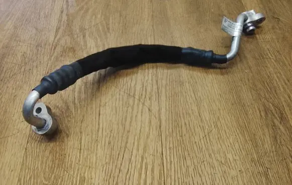 Porsche Macan (95B) Air conditioning (A/C) pipe/hose 95B816720D