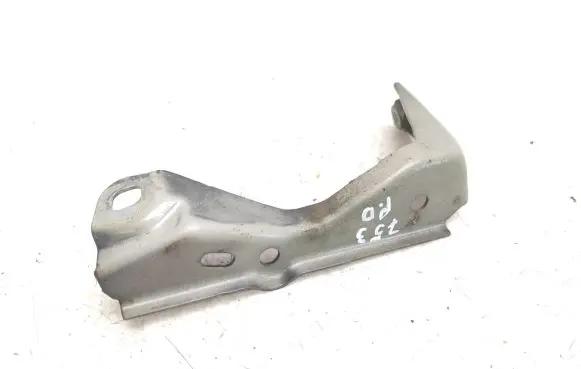 Fender mounting bracket