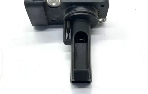 Toyota Avensis T250 Mass air flow meter 2220427010
