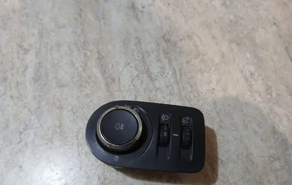 Opel Meriva B Light switch 13294814