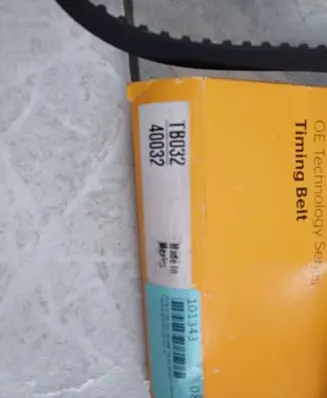 Volvo 240 Timing belt TB032