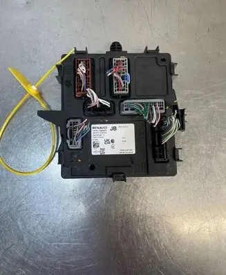 Renault Megane E-Tech Trunk lid opening control unit MODULSTEROWNIKBCM