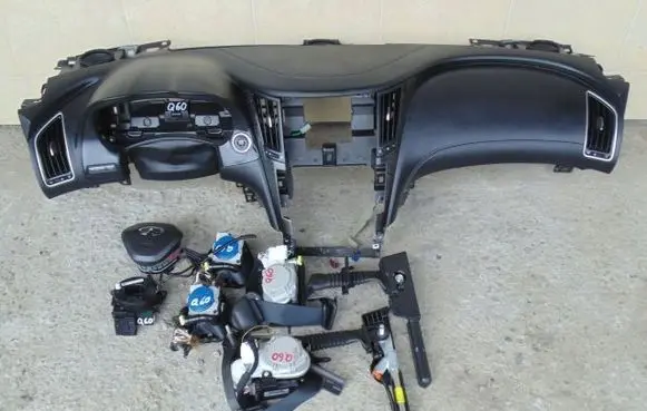 Infiniti Q60 Dashboard