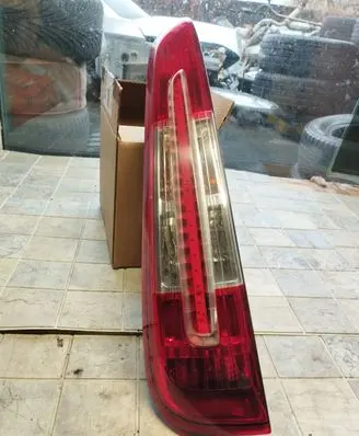 Ford C-MAX I Rear/tail lights M5113N411AA