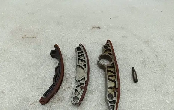 Audi A6 S6 C6 4F Slide rail for timing chain 059109469E 059109469F
