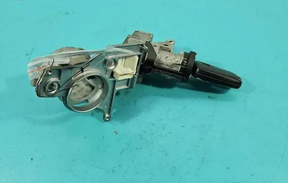 Opel Zafira B Ignition lock N0501382 IMPRK1511279