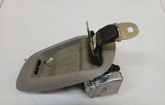 Chrysler Grand Voyager IV Rear seatbelt 853038