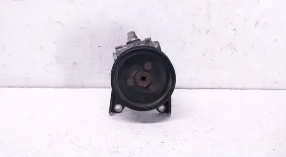 BMW 5 E60 E61 Power steering pump 6766190 7516848