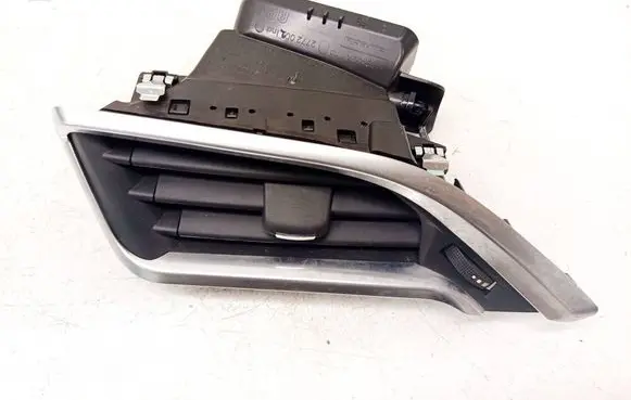 Peugeot 208 I Dash center air vent grill 9633131777