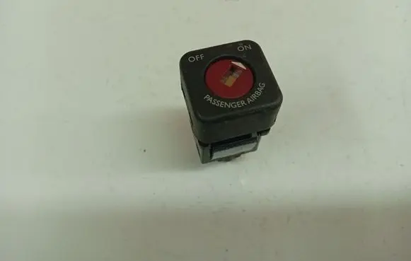 Citroen C4 II Passenger airbag on/off switch 95835T02