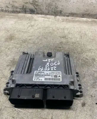 Peugeot 308 Engine control unit/module 9845780880