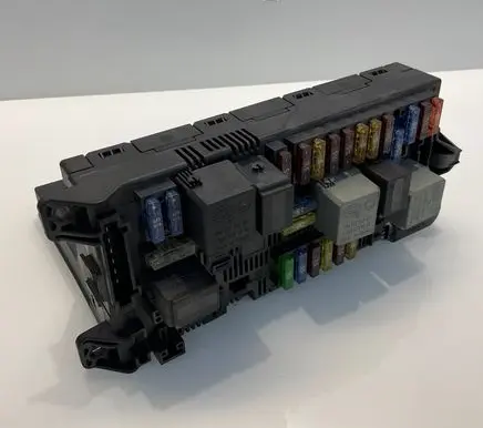 Mercedes-Benz E W211 Fuse module 2115453801 A2115453801