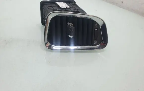 Dodge Durango III Dash center air vent grill X90016800XX