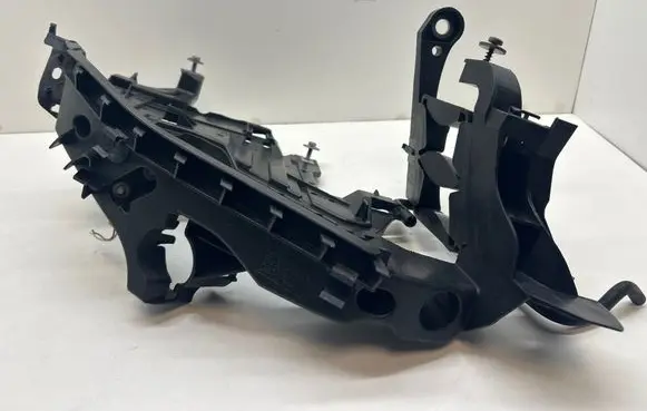 Audi A4 S4 B8 8K Headlight/headlamp mounting bracket 8K0805608 8K0805608A 1301073034