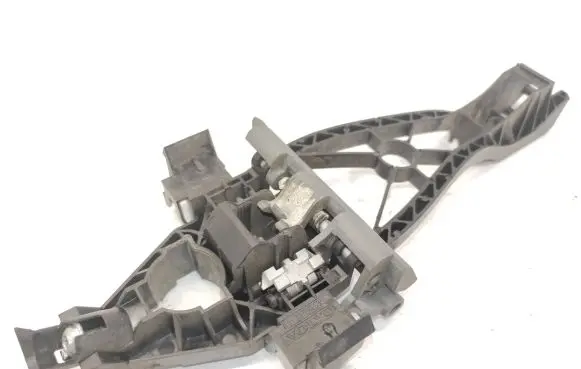 Front door exterior handle/bracket