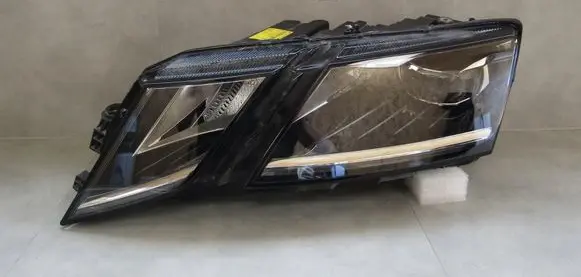 Skoda Octavia Mk3 (5E) Headlight/headlamp 5E1941015D