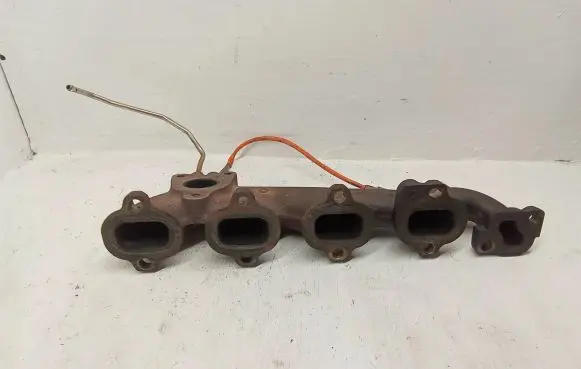 Nissan Qashqai+2 Exhaust manifold 140045202R