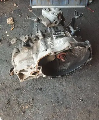 Opel Vectra C Manual 5 speed gearbox 13101871 03C64380GU