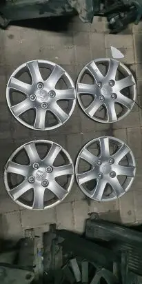 Peugeot 206 R14 wheel hub/cap/trim 9687119030
