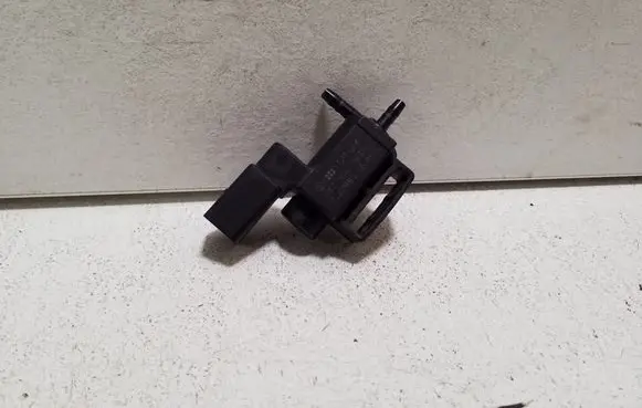 Audi TT TTS Mk2 Vacuum valve 037906283C