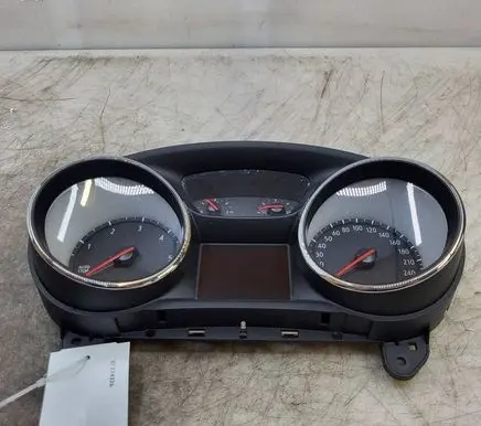 Opel Insignia B Speedometer (instrument cluster) 39187102