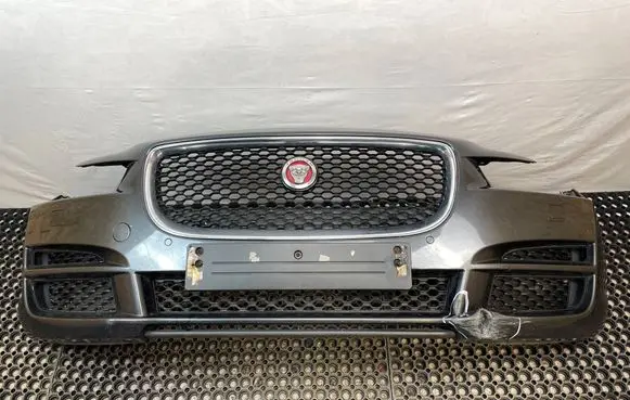Jaguar XE Front bumper 