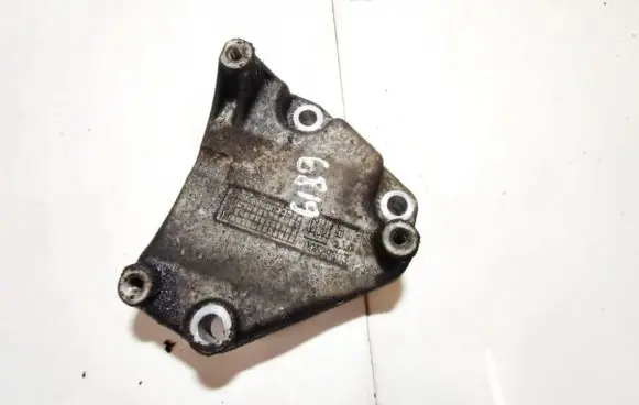 Opel Astra G Engine mounting bracket 90529603
