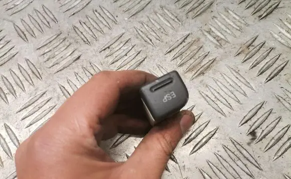 Audi A4 S4 B7 8E 8H ESP (stability program) switch 2723305