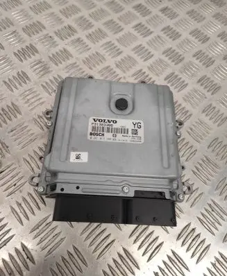 Volvo XC60 Engine control unit/module 31303388