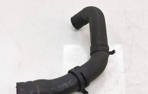 Volkswagen Touran I Engine coolant pipe/hose 1K0121058BF