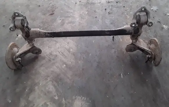 Opel Zafira B Rear axle beam 