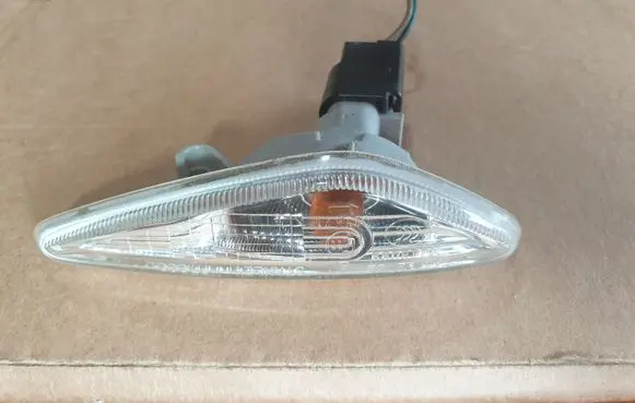 Mazda 6 Front fender indicator light A048099 P7389