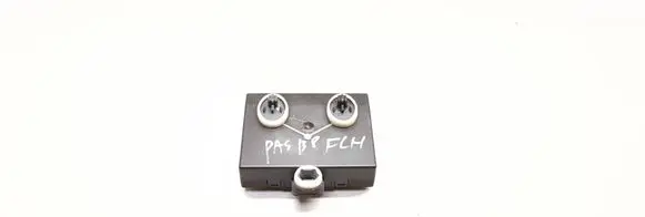 Volkswagen PASSAT B8 Door control unit/module 5Q0959592E