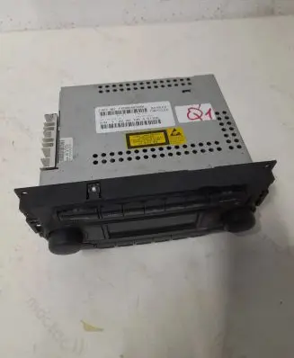 Chrysler 300 - 300C Radio/CD/DVD/GPS head unit P05064030AN 105451166