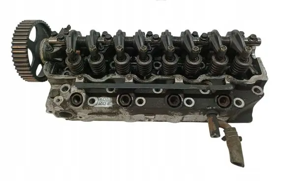 KIA K2500, K2700, K3000 Engine head 4D56N06