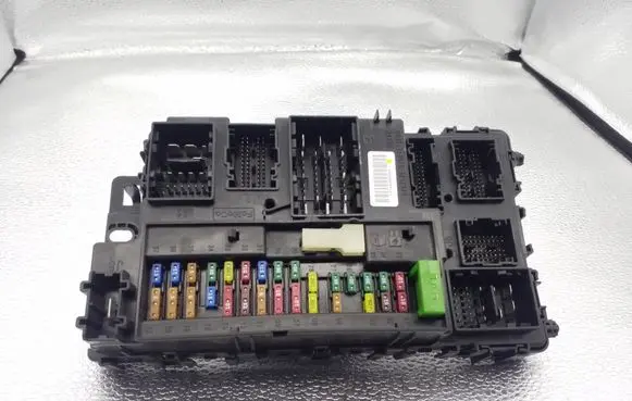 Ford Fusion II Power management control unit DG9T15604 DG9T14B476 A2C7329891300