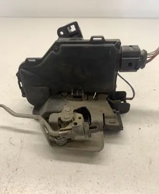 Audi A6 S6 C5 4B Front door lock 4B1837016B