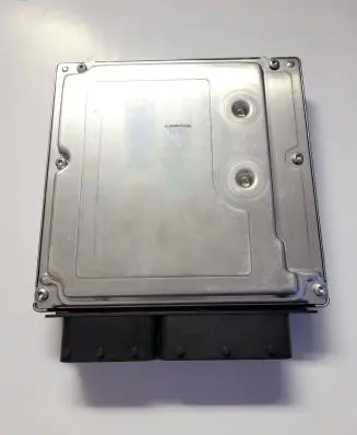BMW 1 E82 E88 Engine control unit/module 7795844 0281011631
