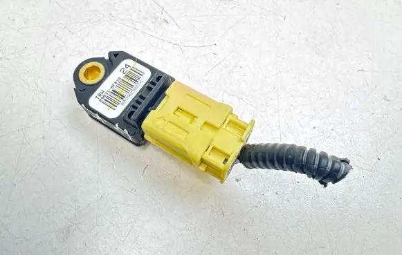 Toyota Verso Airbag deployment crash/impact sensor 898310F010 0099050256