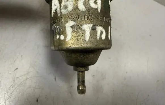 Audi A6 S6 C4 4A Valve vacuum 034906283