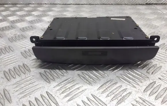 Hyundai Trajet Glove box