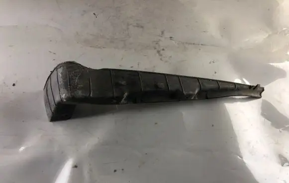 Nissan Patrol Y61 Fender mounting bracket