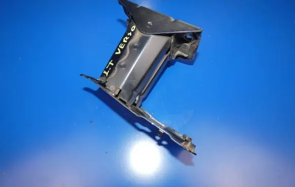 Toyota Verso Rear bumper shock impact absorber/damper 9019
