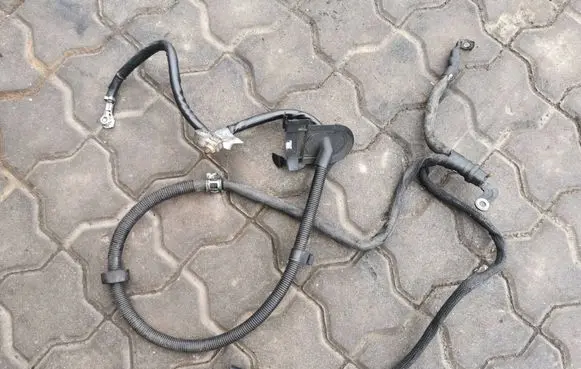 Mercedes-Benz CLK A209 C209 Positive cable (battery) 79688