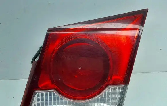 Chevrolet Cruze Tailgate rear/tail lights