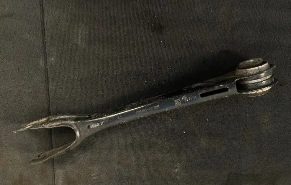 BMW 5 G30 G31 Rear control arm 6893528