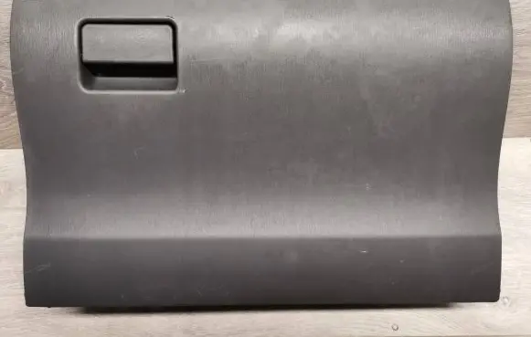 Toyota Prius+ (ZVW40) Glove box lid/cover 5555047111 5555147101