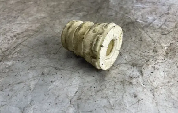 Volkswagen Touran I Front shock absorber damper bump stop 
